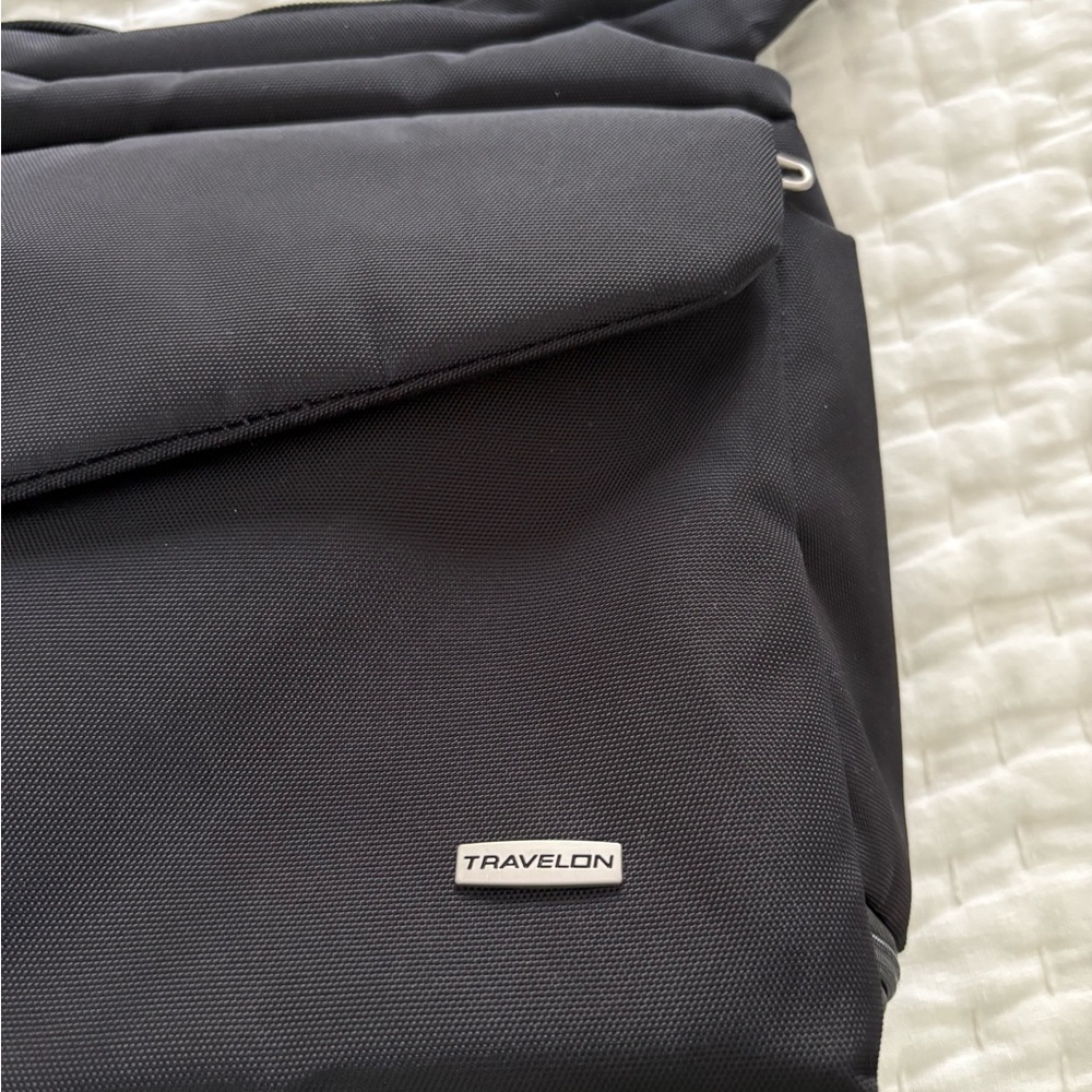 Travelon Black women’s safety travel purse
